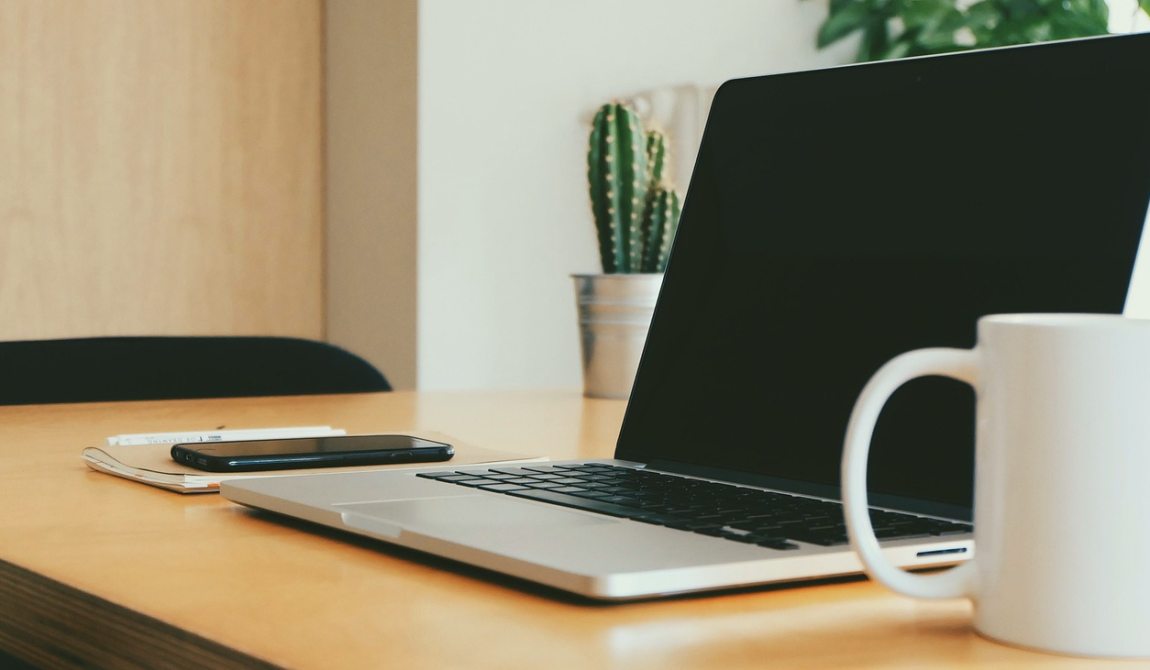 Password Manager or Notebook: Which Suits Your Online Banking Logins?