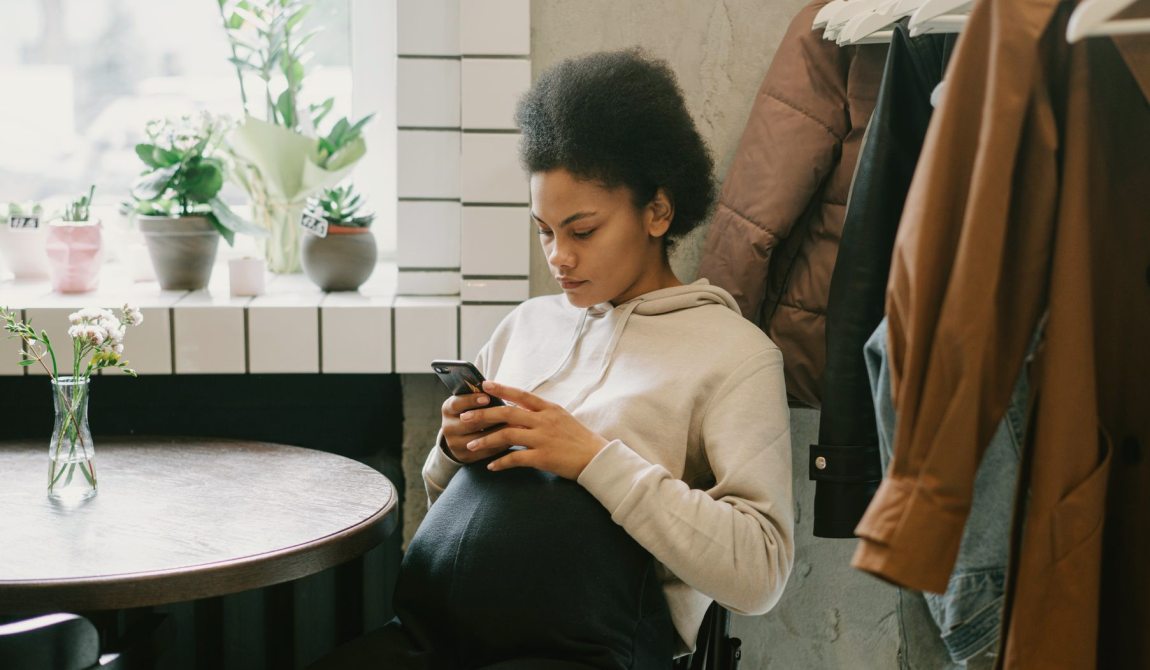 Anita and the Text Message About a Parcel She Never Ordered